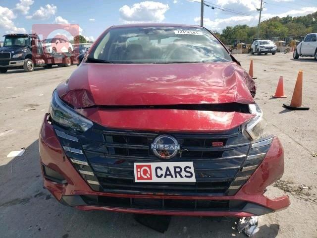 نيسان فيرسا